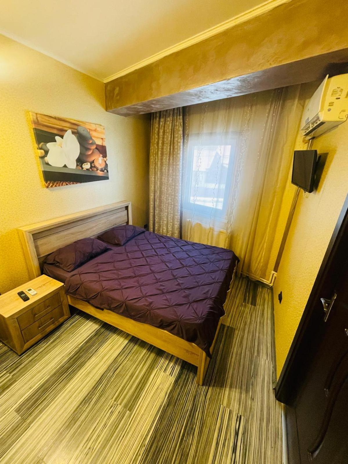 Urban Rez Suites Яш Екстериор снимка