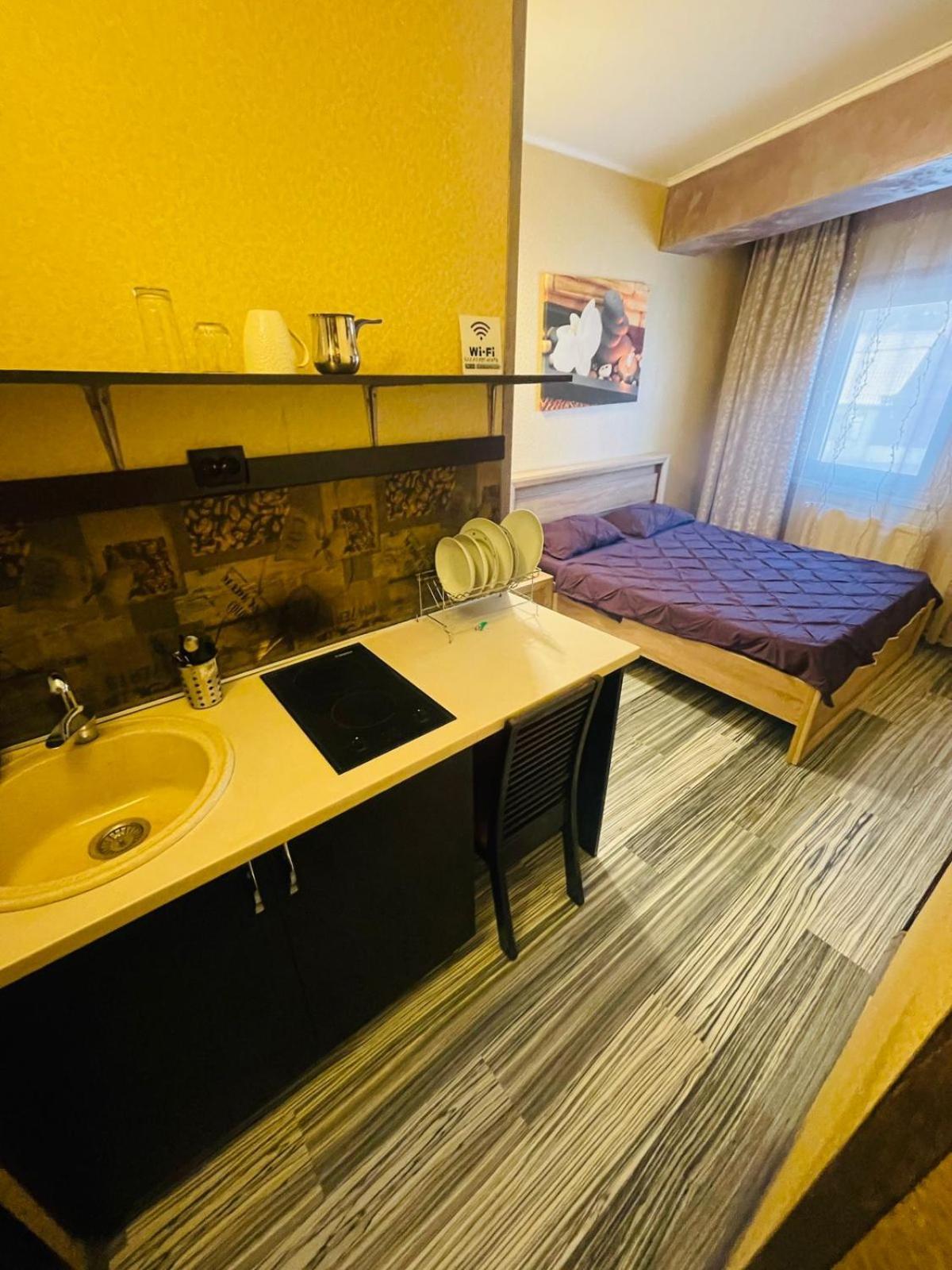 Urban Rez Suites Яш Екстериор снимка
